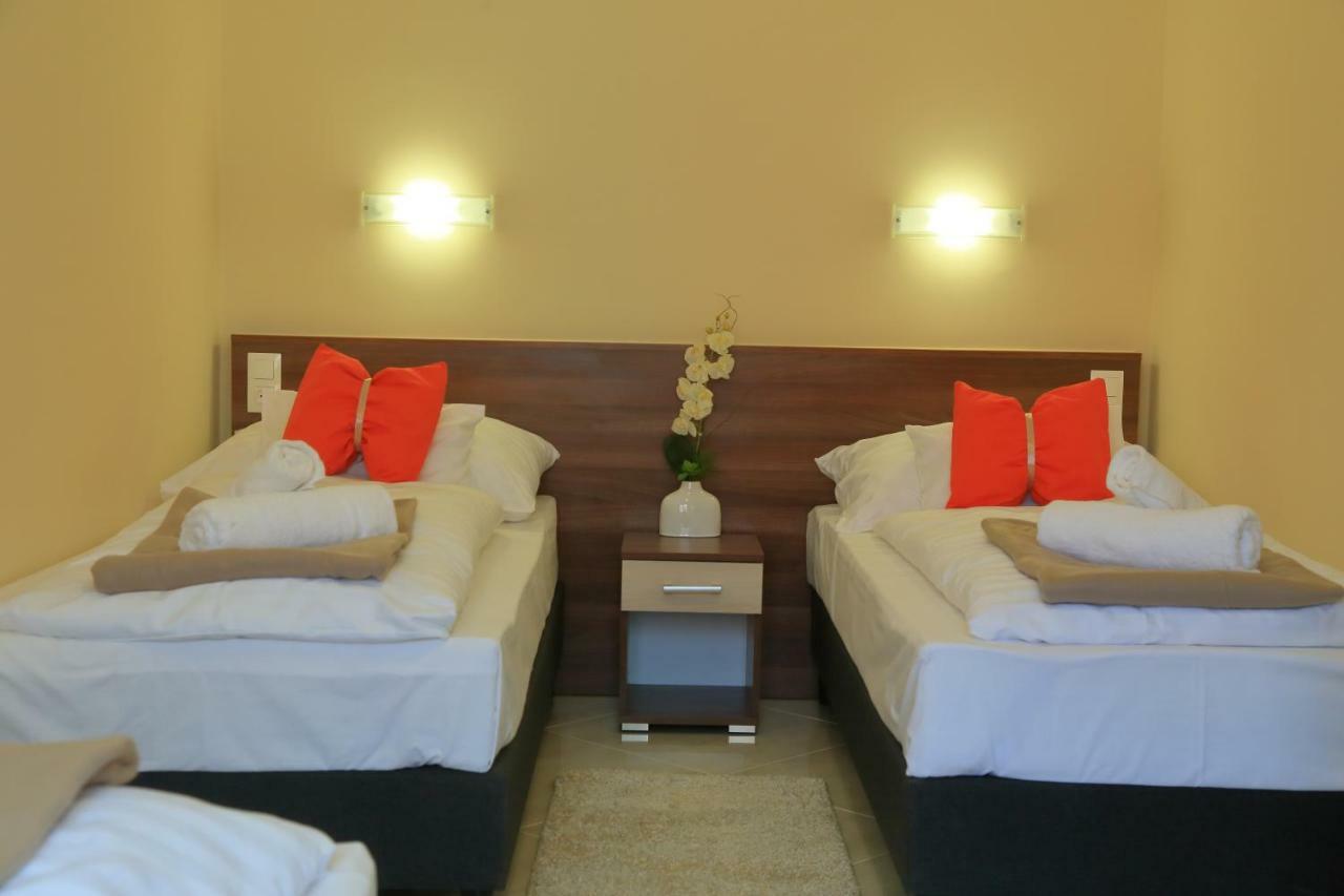 Maria Apartman Печ Экстерьер фото