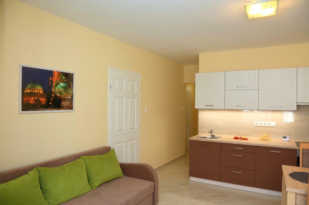 Maria Apartman Печ Экстерьер фото